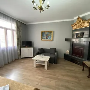 Гостевой дом Cozy On Europe Square, Батуми